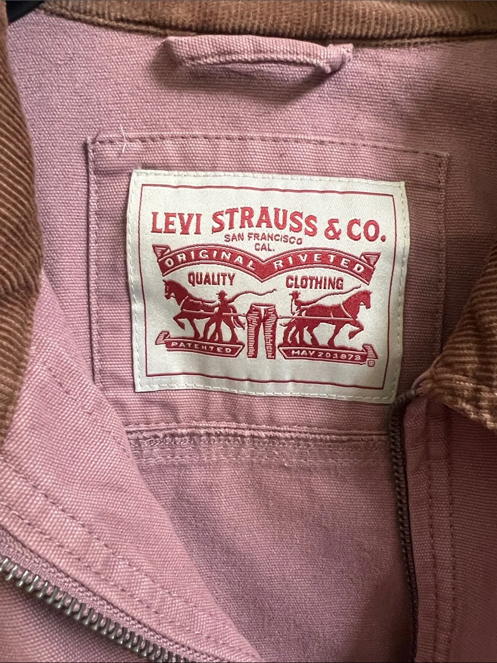 Levi's Men’s Lightweight Cotton Twill Utility Jacket - Picture 2 of 5